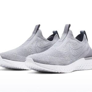 Nike phantom slip on